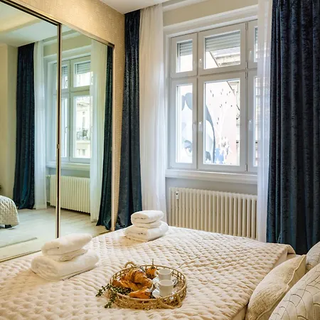 Designer Luxury Next To Dohany Synagogue With Balcony Daire *