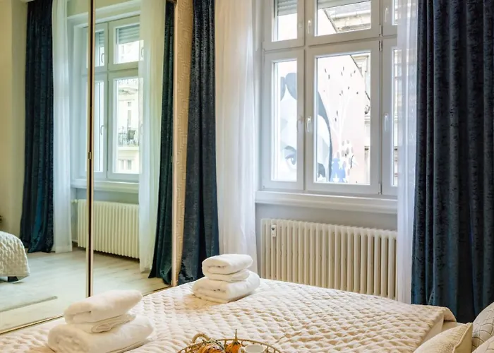 Designer Luxury Next To Dohany Synagogue With Balcony Apartament *