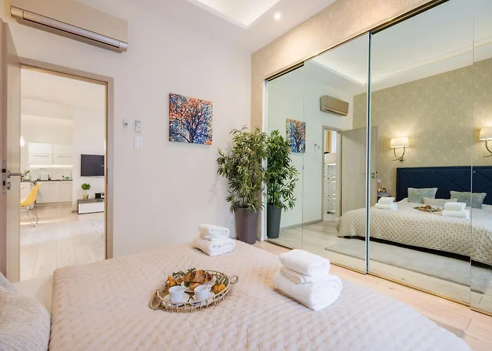 Designer Luxury Next To Dohany Synagogue With Balcony *