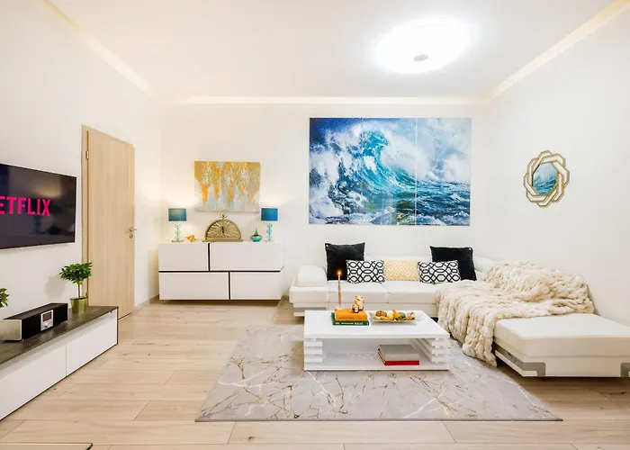Apartmán Designer Luxury Next To Dohany Synagogue With Balcony