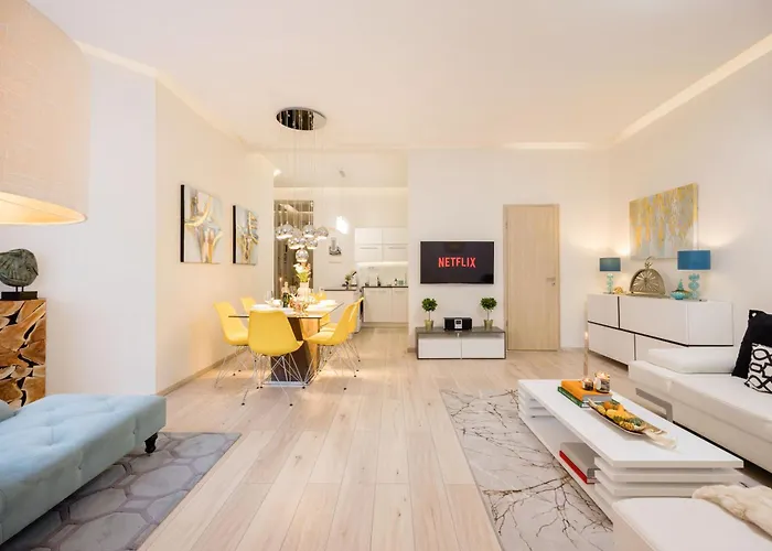Apartmán Designer Luxury Next To Dohany Synagogue With Balcony *